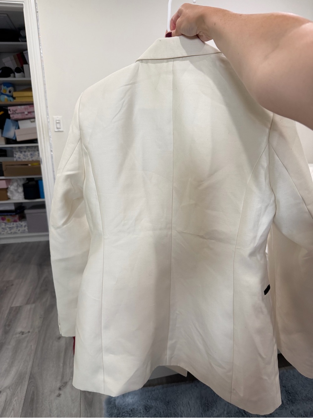H&M Cream Blazer with Black Lapel - Picture 4 of 4